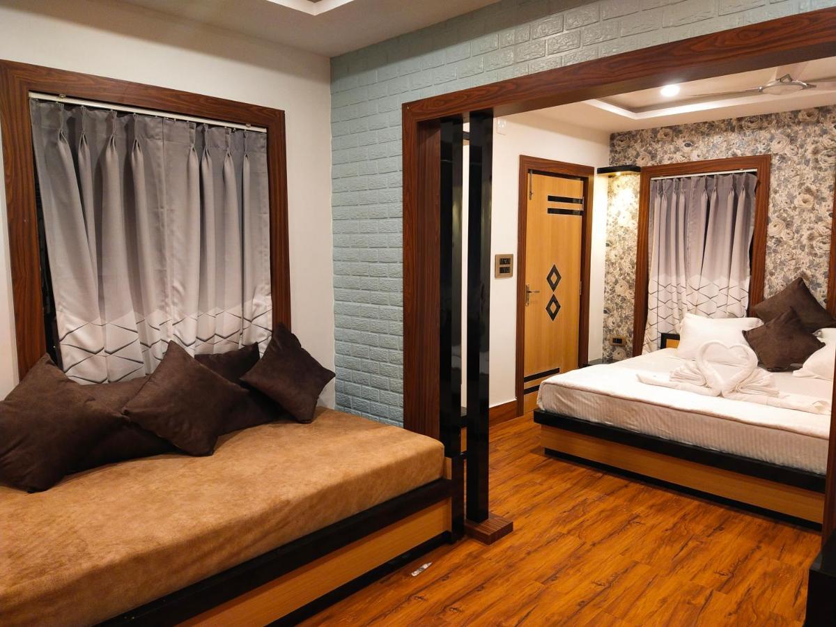 מלון בולפור Charulata Residency מראה חיצוני תמונה