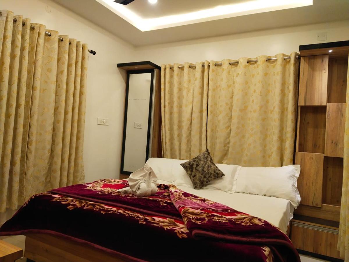 מלון בולפור Charulata Residency מראה חיצוני תמונה