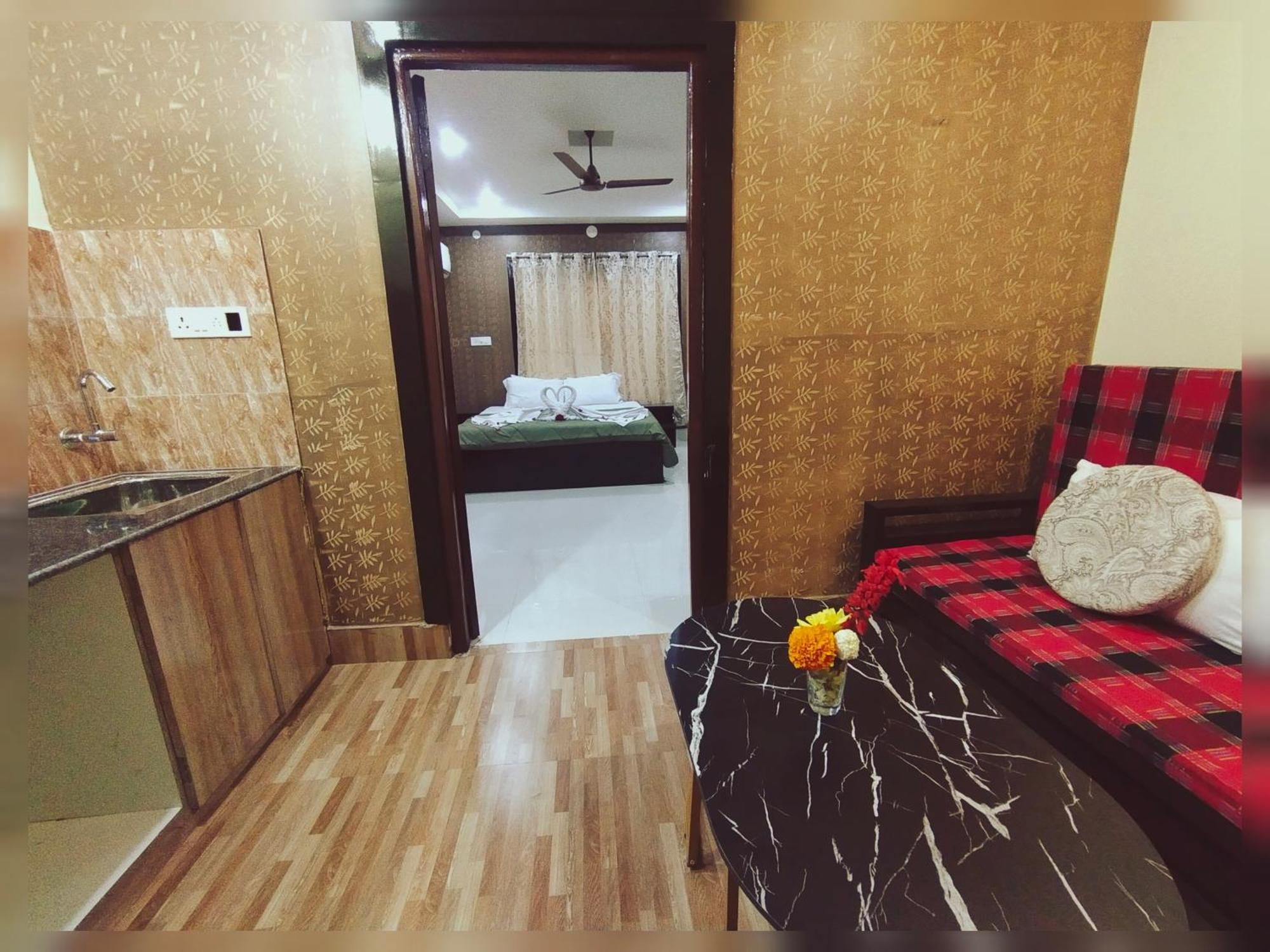 מלון בולפור Charulata Residency מראה חיצוני תמונה