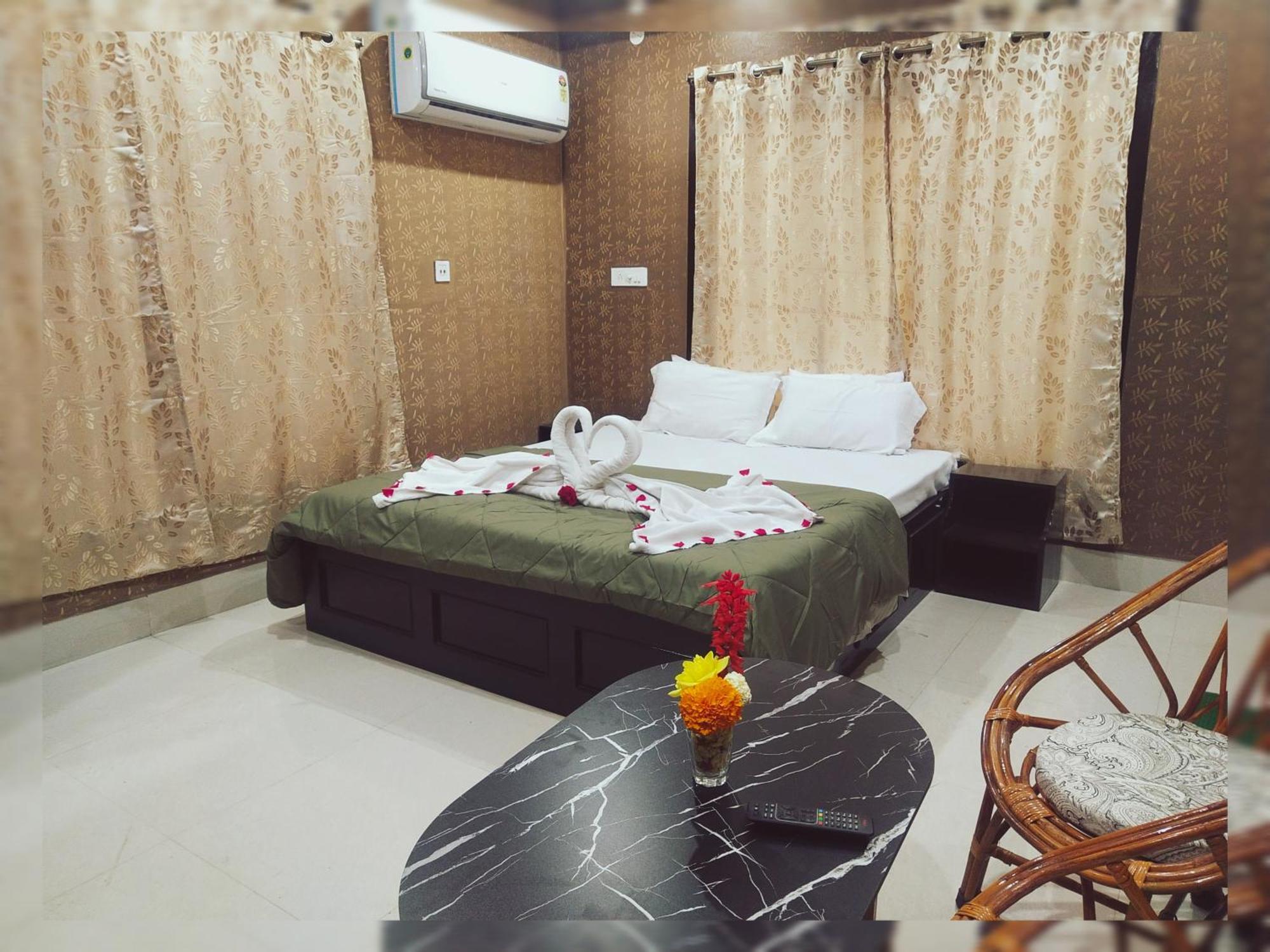 מלון בולפור Charulata Residency מראה חיצוני תמונה